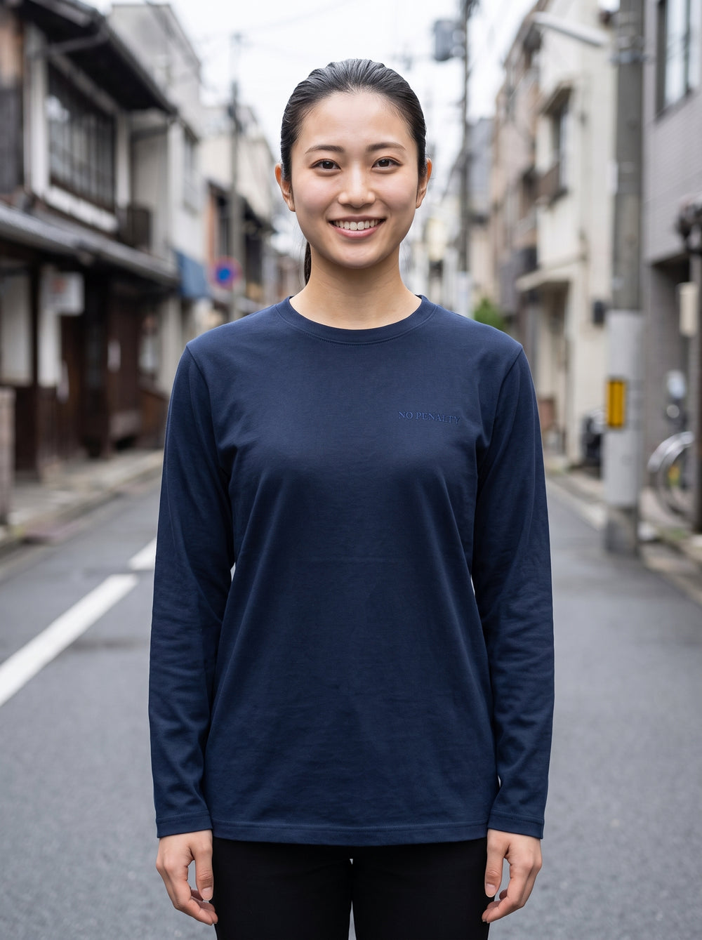同色ネイビーボディの着用イメージ