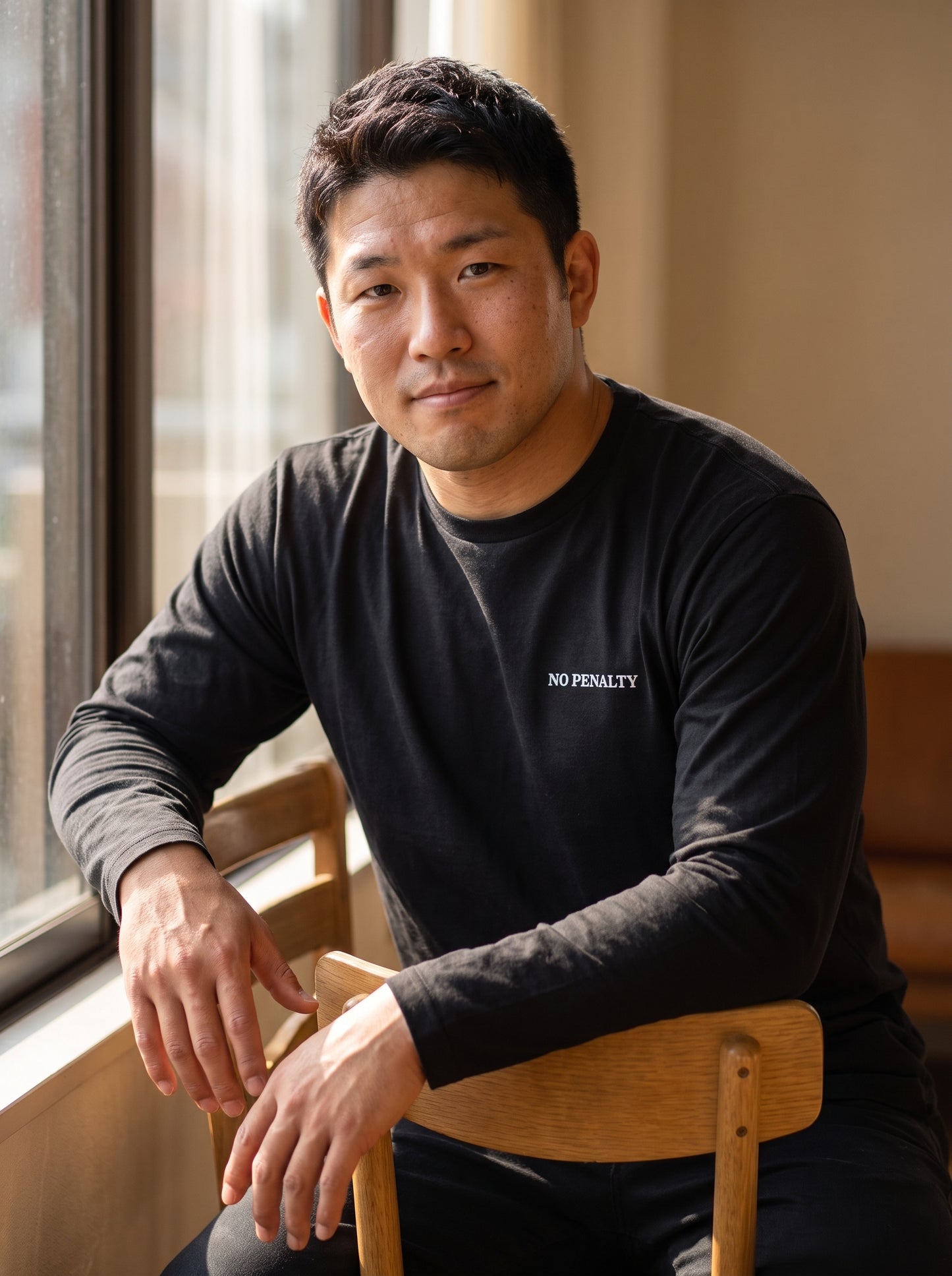 ブラックボディの着用イメージ・屋内